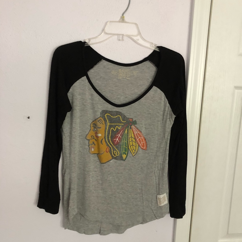 🦃 2/$20 🦃 |Chicago Blackhawks 3/4 length sleeve tee